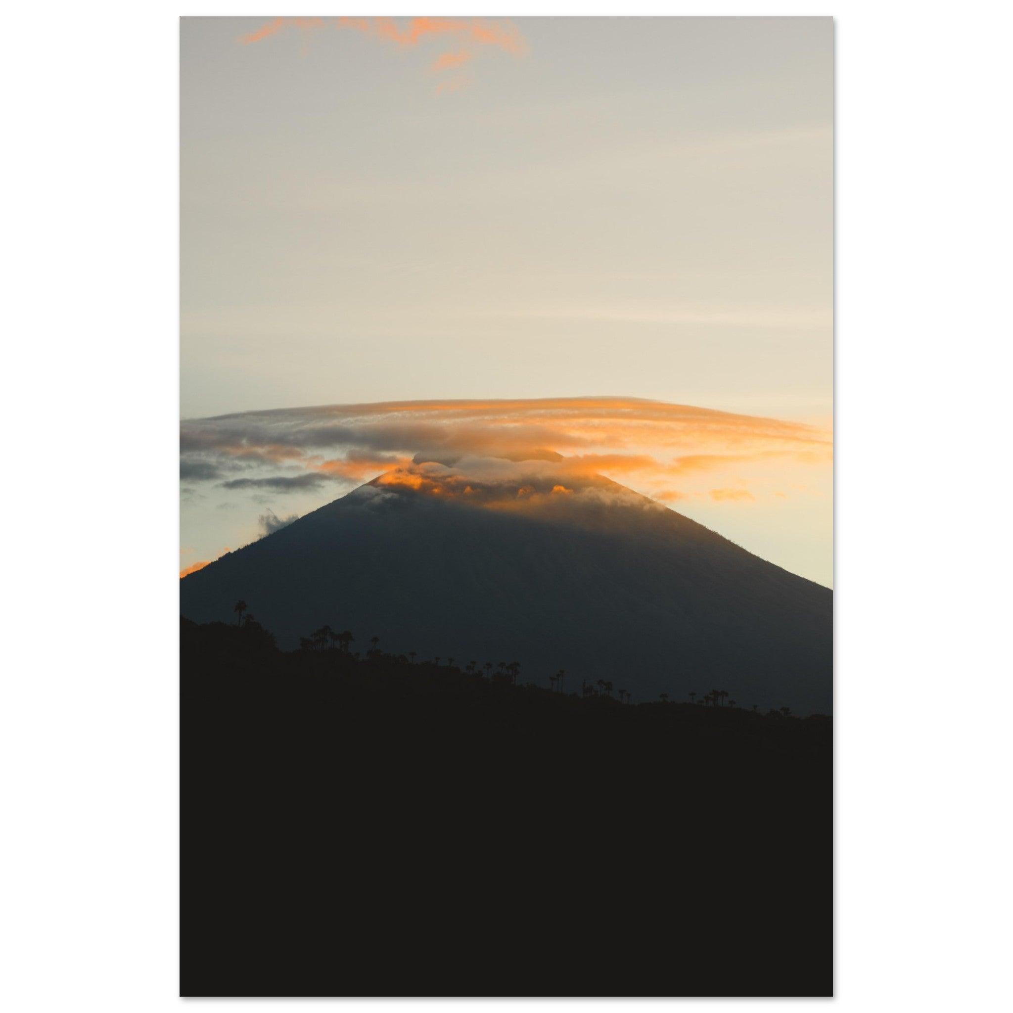 Bali-Schönheit Poster - Printree.ch Abenteuer, Bali, Berge, Berglandschaft, Foto, Fotografie, Indonesien, Natur, Reisen, Reiseziel, Trekking, unsplash, Vulkan, Wandern