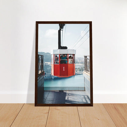 Barcelona Skyline Poster - Printree.ch Aussichtspunkt, Barcelona, Foto, Fotografie, Kabelbahn, Küstenstadt, Montjuïc, Reisen, Sehenswürdigkeiten, Seilbahn, Spanien, Stadtansicht, Stadtpanorama, Transport, unsplash