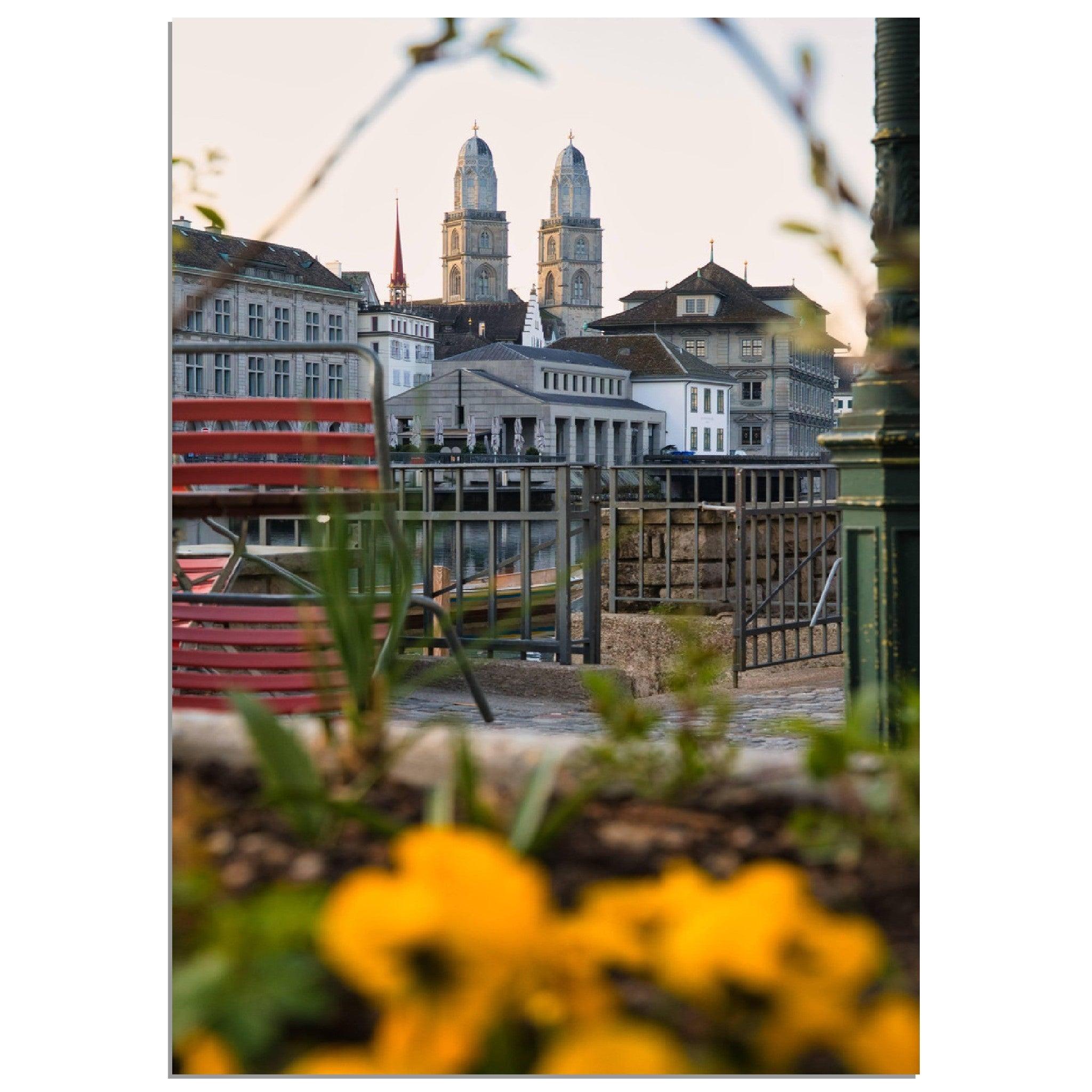 Die Farben des Frühling in Zürich - Printree.ch alt, architektur, blau, blick, brücke, eifach-züri, europa, europäisch, fluss, gebäude, grossmünster, innenstadt, kathedrale, kirche, limmat, panorama, reisen, schweiz, schweizer, see, skyline, stadt, stadtbild, strasse, tourismus, turm, urban, wahrzeichen, zürich