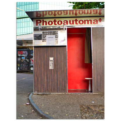 Ein Hauch von Nostalgie - Photoautomat - Printree.ch alt, architektur, blau, blick, brücke, eifach-züri, europa, europäisch, fluss, gebäude, grossmünster, innenstadt, kathedrale, kirche, limmat, panorama, reisen, schweiz, schweizer, see, skyline, stadt, stadtbild, strasse, tourismus, turm, urban, wahrzeichen, zürich