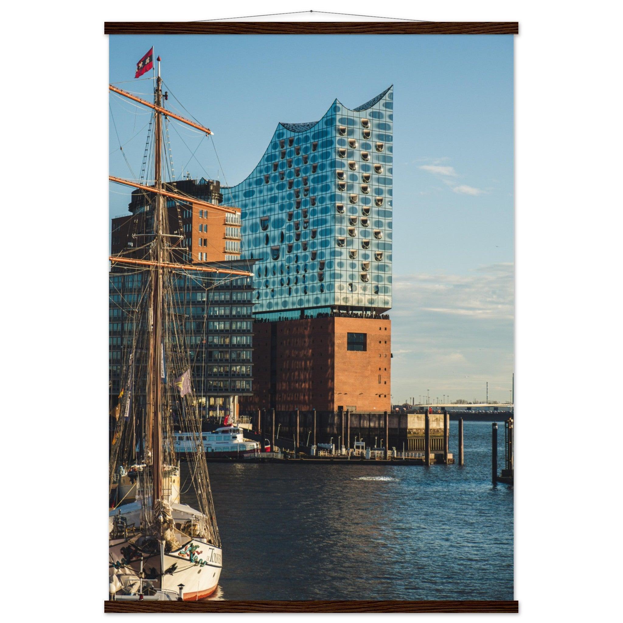 Elbphilharmonie Poster - Printree.ch Architektur, Deutschland, Elbphilharmonie, Foto, Fotografie, Hafen, Hamburg, Konzerthaus, Konzertsaal, Kultur, Landungsbrücken, moderne Architektur, Musik, Reisen, unsplash, Wahrzeichen