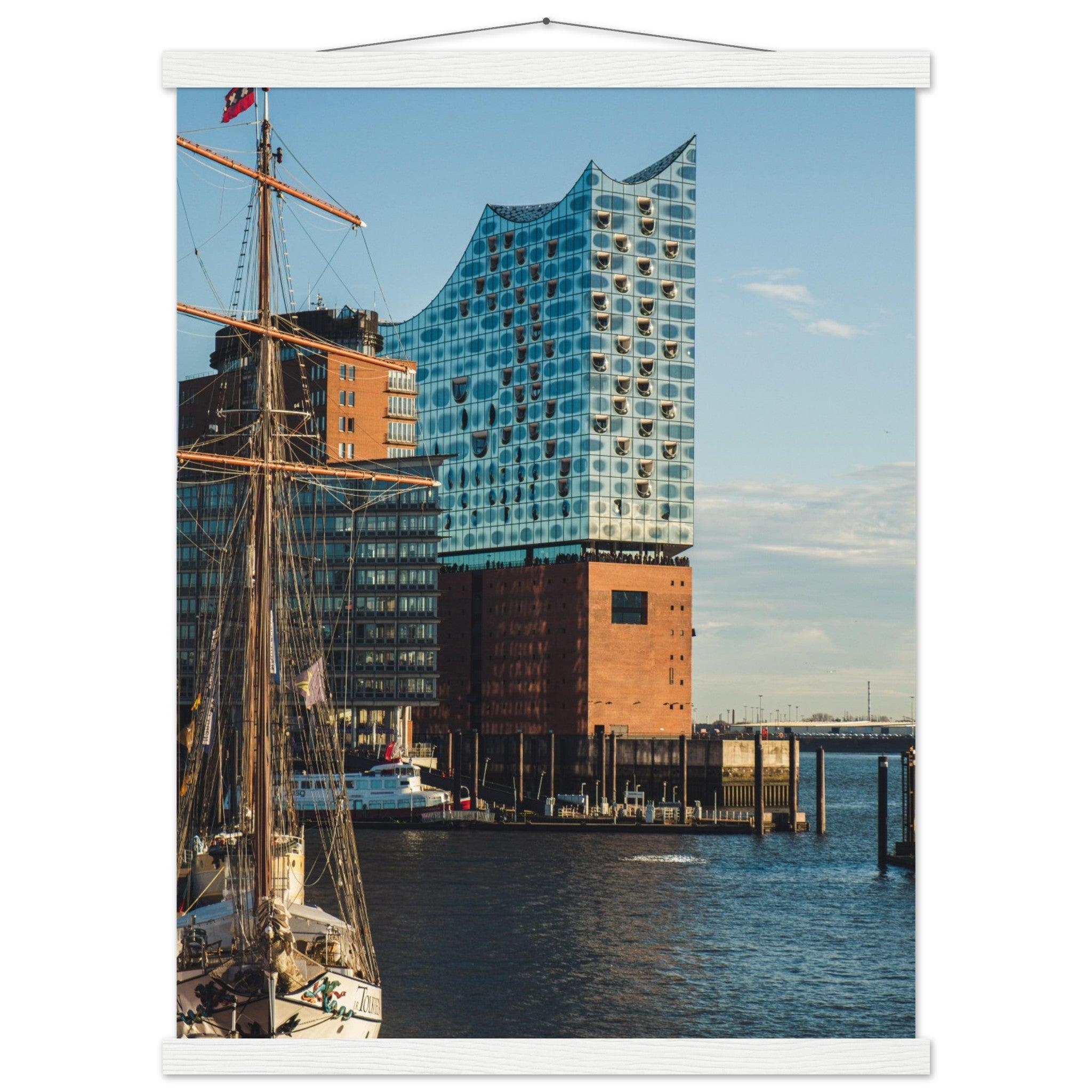 Elbphilharmonie Poster - Printree.ch Architektur, Deutschland, Elbphilharmonie, Foto, Fotografie, Hafen, Hamburg, Konzerthaus, Konzertsaal, Kultur, Landungsbrücken, moderne Architektur, Musik, Reisen, unsplash, Wahrzeichen