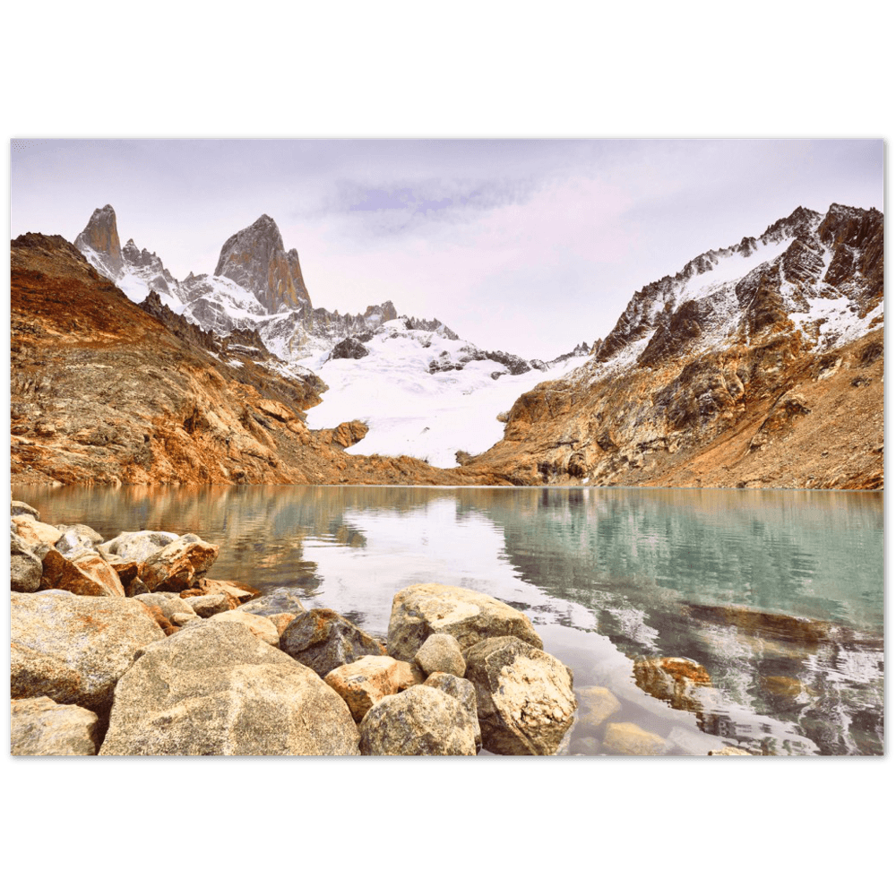 Fitz Roy mit See - Printree.ch abenteuer, amerika, argentinien, Berg, bergbach, berge, berühmt, einfachschweizer, exklusiv, fitz, fitzroy, Foto, Fotografie, gipfel, gletscher, Icon, Land, landschaft, panorama, patagonien, roy, soziale Medien, süd, Südamerika, tourismus, unesco, wahrzeichen, wandern, wanderung