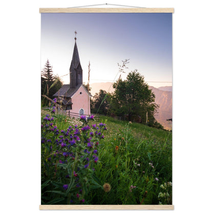 Kirche in den Alpen Poster - Printree.ch Alpenregion, Architektur, Foto, Fotografie, Gottesdienst, historisch, Kirche, Kultur, Kärnten, Reisen, Religion, Sakralbau, Sehenswürdigkeit, unsplash, Österreich