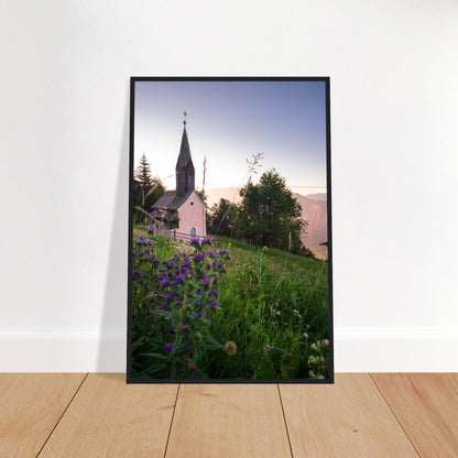 Kirche in den Alpen Poster - Printree.ch Alpenregion, Architektur, Foto, Fotografie, Gottesdienst, historisch, Kirche, Kultur, Kärnten, Reisen, Religion, Sakralbau, Sehenswürdigkeit, unsplash, Österreich