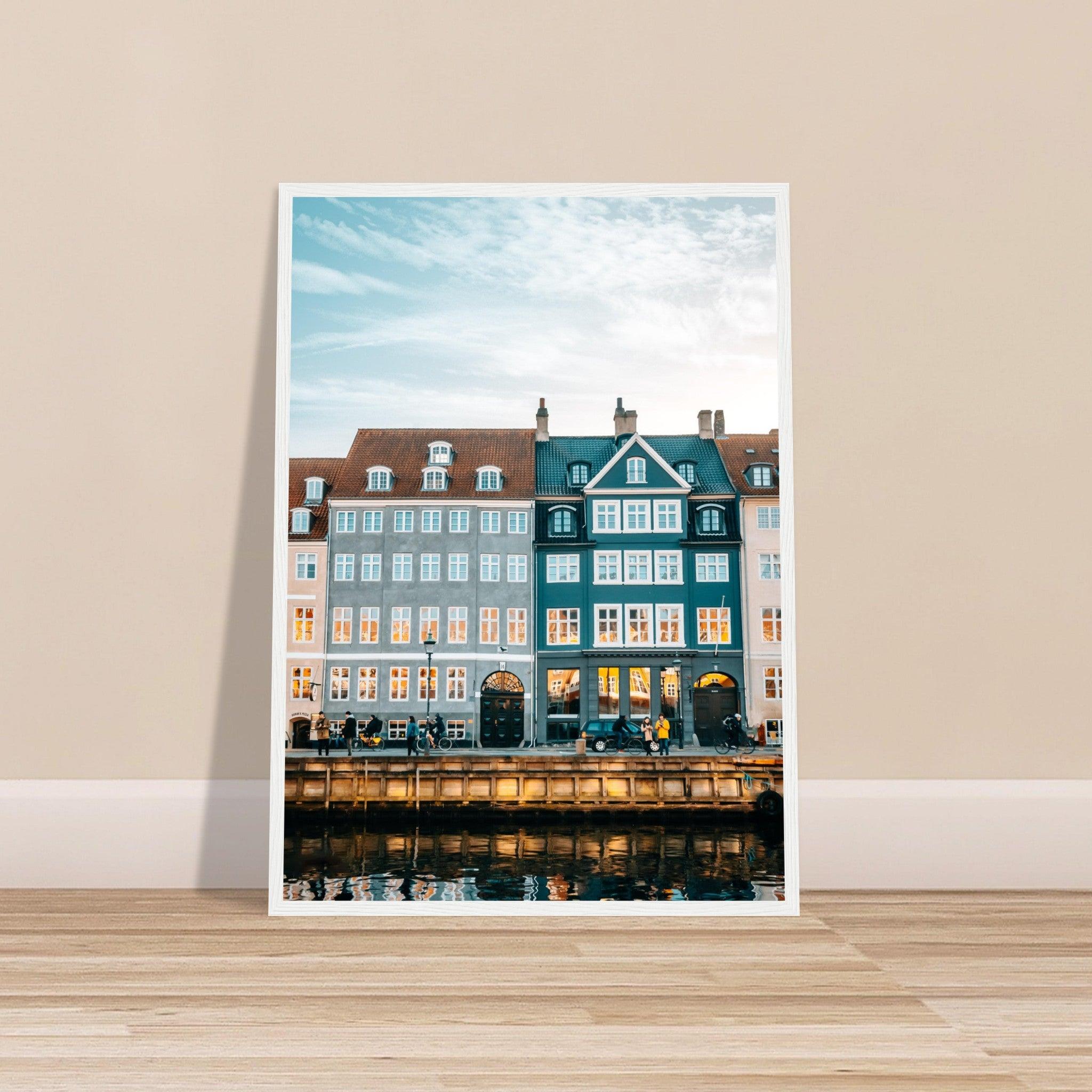 Kopenhagener Stadtposter - Printree.ch Architektur, Dänemark, Fahrradstadt, Foto, Fotografie, Kopenhagen, Kultur, Meer, Nyhavn, Reisen, Schloss Christiansborg, Skandinavien, Stadt, Tivoli, unsplash