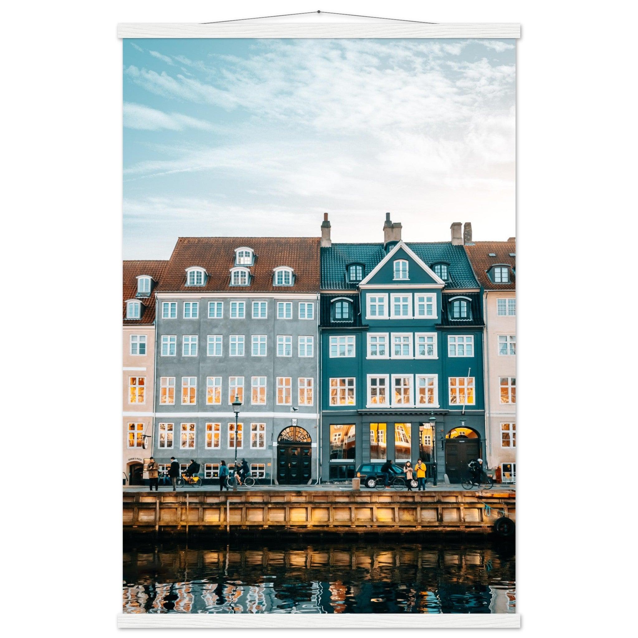 Kopenhagener Stadtposter - Printree.ch Architektur, Dänemark, Fahrradstadt, Foto, Fotografie, Kopenhagen, Kultur, Meer, Nyhavn, Reisen, Schloss Christiansborg, Skandinavien, Stadt, Tivoli, unsplash