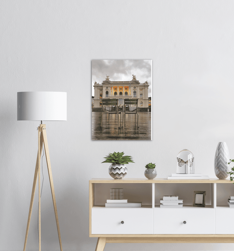 Opernhaus im Regen - Printree.ch architektur, attraktion, berühmt, eifach-züri, einfachschweizer, europa, exklusiv, fluss, Foto, Fotografie, haus, historisch, kathedrale, landschaft, Oper, panorama, Poster, reise, stadt, straße, tour, tourismus, zentrum, zurichby.ch, Zürich