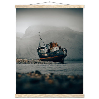 Schottisches Schiffswrack Poster - Printree.ch Foto, Fotografie, Geschichte, Küste, maritimes Erbe, Meereslandschaft, Reisen, Schiffswrack, Schottland, Sehenswürdigkeit, unsplash, Unterwasserwelt, Wracktauchen