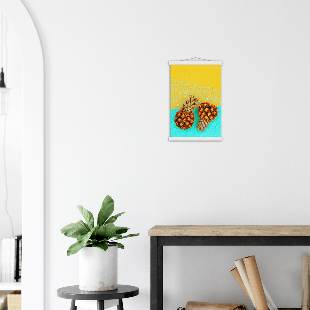 Ananas minimalistischer Lifestyle - Printree.ch ananas, bunt, design, exotisch, farbe, Foto, Fotografie, frisch, frucht, gelb, gesund, halb, hell, hintergrund, hipster, kreativ, kunst, lebensmittel, lecker, minimal, mode, pastell, reif, roh, saft, saftig, scheibe, sommer, süss, tropisch, vitamin