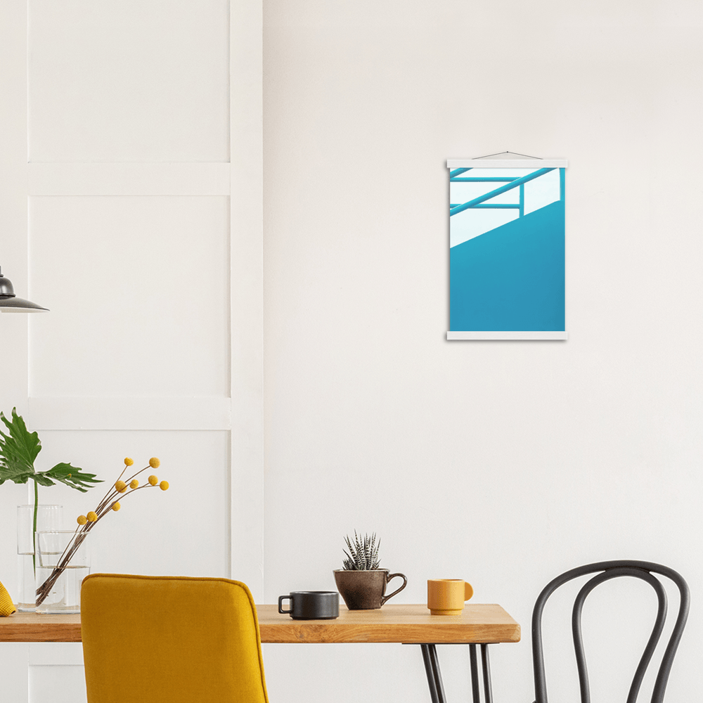 Geländer Blau minimalistischer Lebensstil - Printree.ch Architektur, blau, Brücke, Bungalows, Dach, Dächer, Form, Foto, Fotografie, Gebäude, grossstädtisch, Horizont, im Freien, Immobilien, klarer blauer Himmel, Klima, Küste, Metropole, minimalistisch, Natur, niemand, Perspektive, Reisen, riesig, Sommer, Strand, Struktur, Treppe, urban, Wasser, Zement