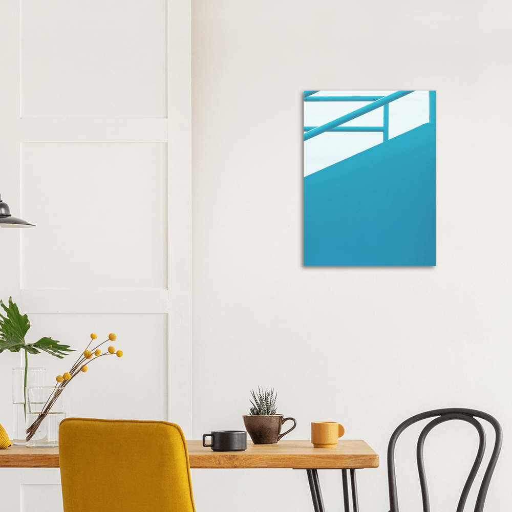 Geländer Blau minimalistischer Lebensstil - Printree.ch Architektur, blau, Brücke, Bungalows, Dach, Dächer, Form, Foto, Fotografie, Gebäude, grossstädtisch, Horizont, im Freien, Immobilien, klarer blauer Himmel, Klima, Küste, Metropole, minimalistisch, Natur, niemand, Perspektive, Reisen, riesig, Sommer, Strand, Struktur, Treppe, urban, Wasser, Zement