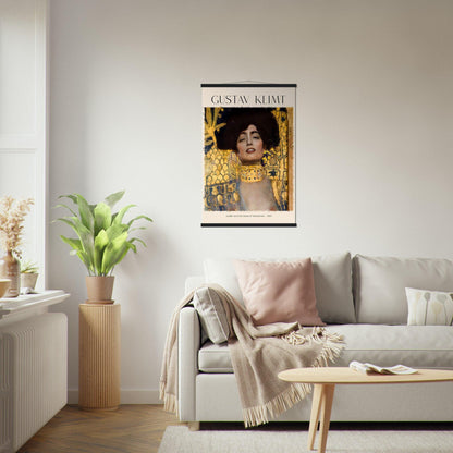 Gustav Klimts "Judith mit dem Haupt des Holofernes" Poster - Printree.ch abstrakt, art, background, beauty, bright, canvas, color, colorful, decoration, decorative, design, drawing, girl, gold, graphic, illustration, klimt, Kunst, Kunstwerk, line, love, Meisterwerk, modern, nature, oil, painting, people, plant, Poster, romantic, tenderness, texture, vector, vintage