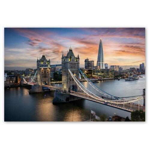 London Tower Bridge - Printree.ch architektur, attraktion, berühmt, blau, britannien, britisch, brücke, denkmal, england, fluss, Foto, gebäude, hauptstadt, himmel, hintergrund, ikon, ikonisch, königreich, london, morgen, reisen, schön, stadt, themse, tourismus, transport, turm, uk, wahrzeichen, wasser, zugbrücke