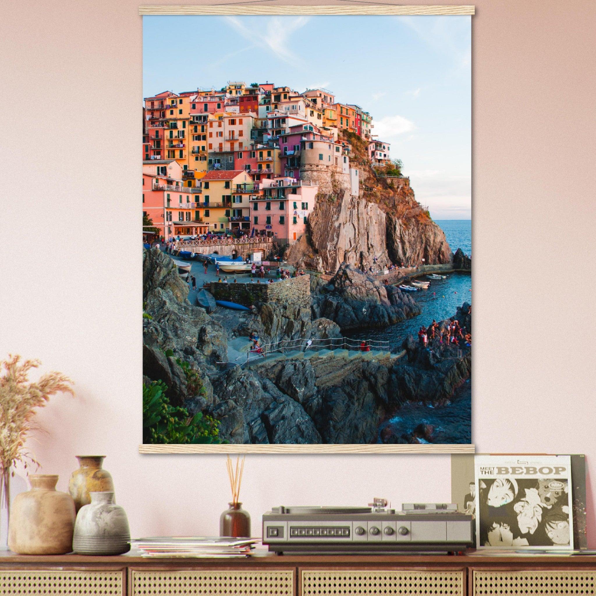 Manarola, Italy - Printree.ch architektur, berühmt, cinque, cinque terre, dorf, europa, farbig, Foto, Fotografie, italien, italienisch, küste, landschaft, ligurien, manarola, mediterran, meer, natur, reisen, riomaggiore, schön, sommer, stadt, stadtbild, strand, terre, tourismus, urlaub, vernazza, wahrzeichen, ziel