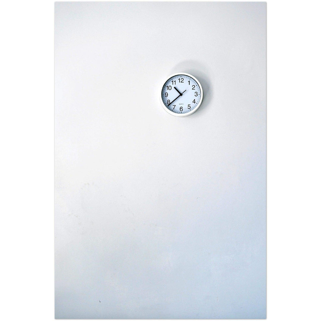 Uhr an eine dreckigen Wand - Printree.ch Fotografie